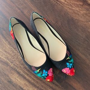 Embroidered Flats by Nine West 😍